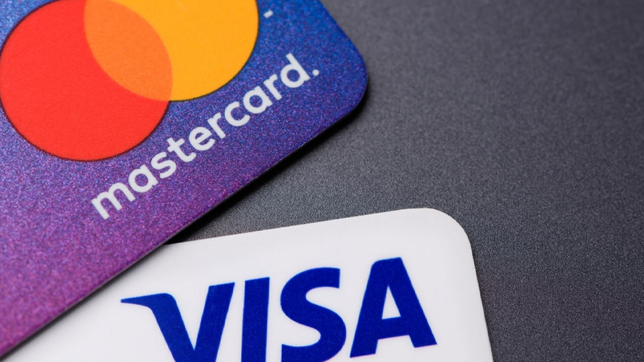 Steamdeki Cinsel İçerikli Oyunlar Ortalığı Karıştırdı: Oyuncular, Mastercard ile Visaya Savaş Açtılar