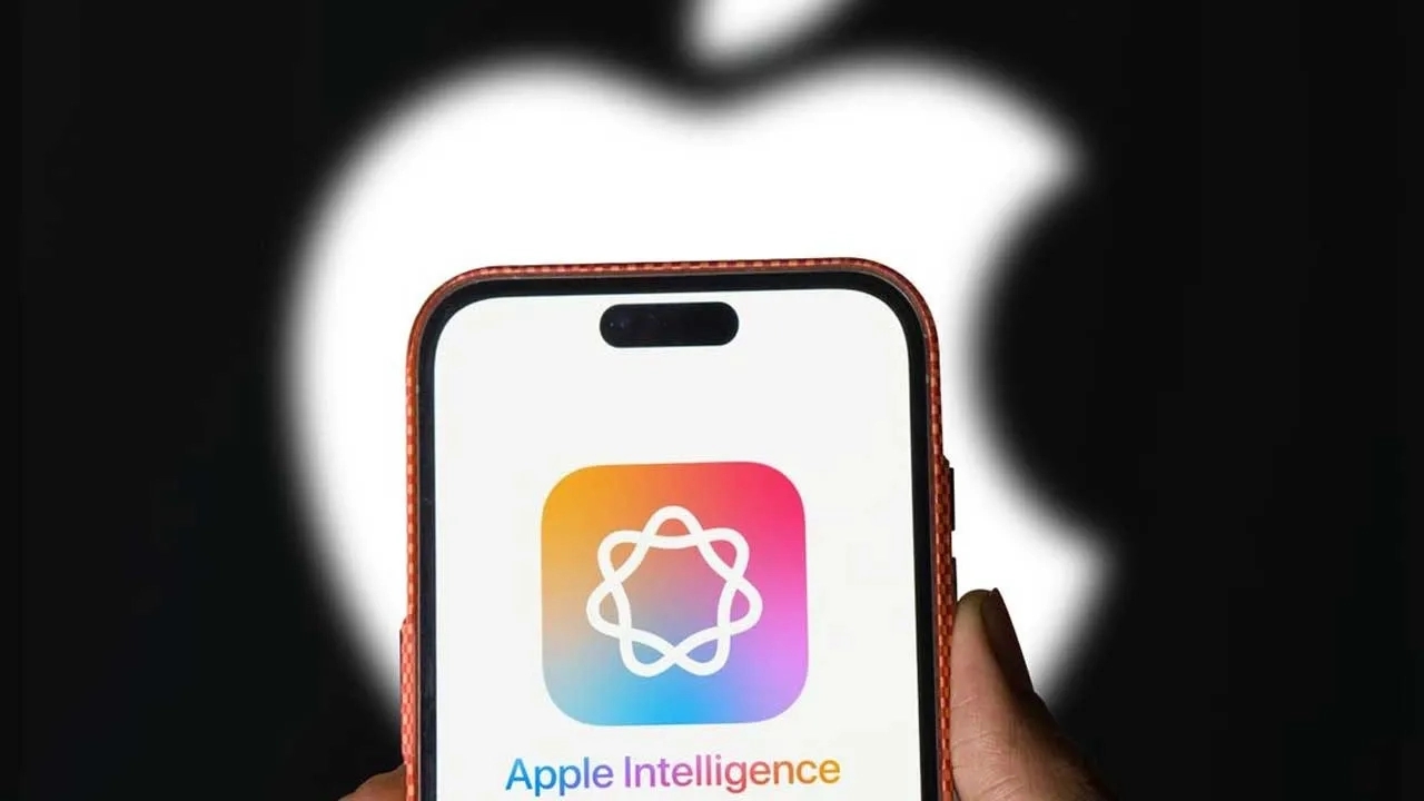 Apple CEOsu Tim Cook Başaramadıklarını İtiraf Etti: Apple Intelligenceı Geliştirmek İçin Bir Yapay Zekâ Şirketi Satın Alabiliriz