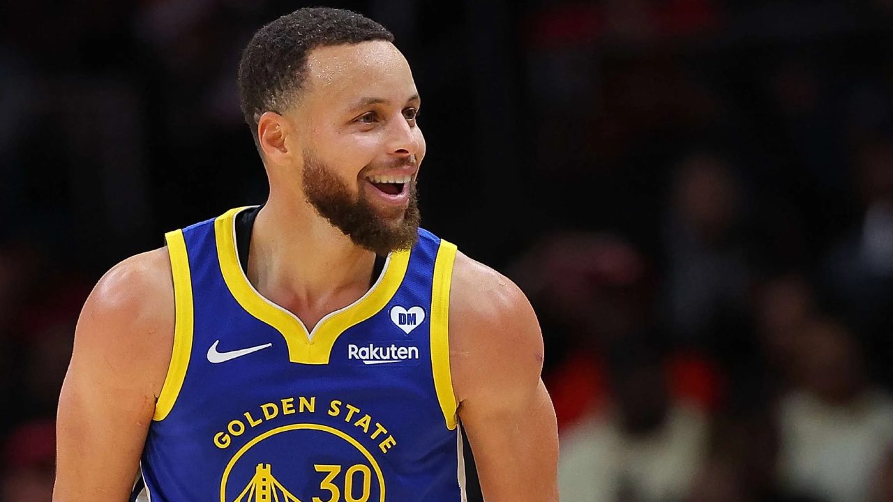 Googledan Stephen Curry ile İddialı Anlaşma: Curry, Basketbola Yapay Zekâ Koçu İle Çalışacak (Kimin Kimi Çalıştıracağı Tartışılır)