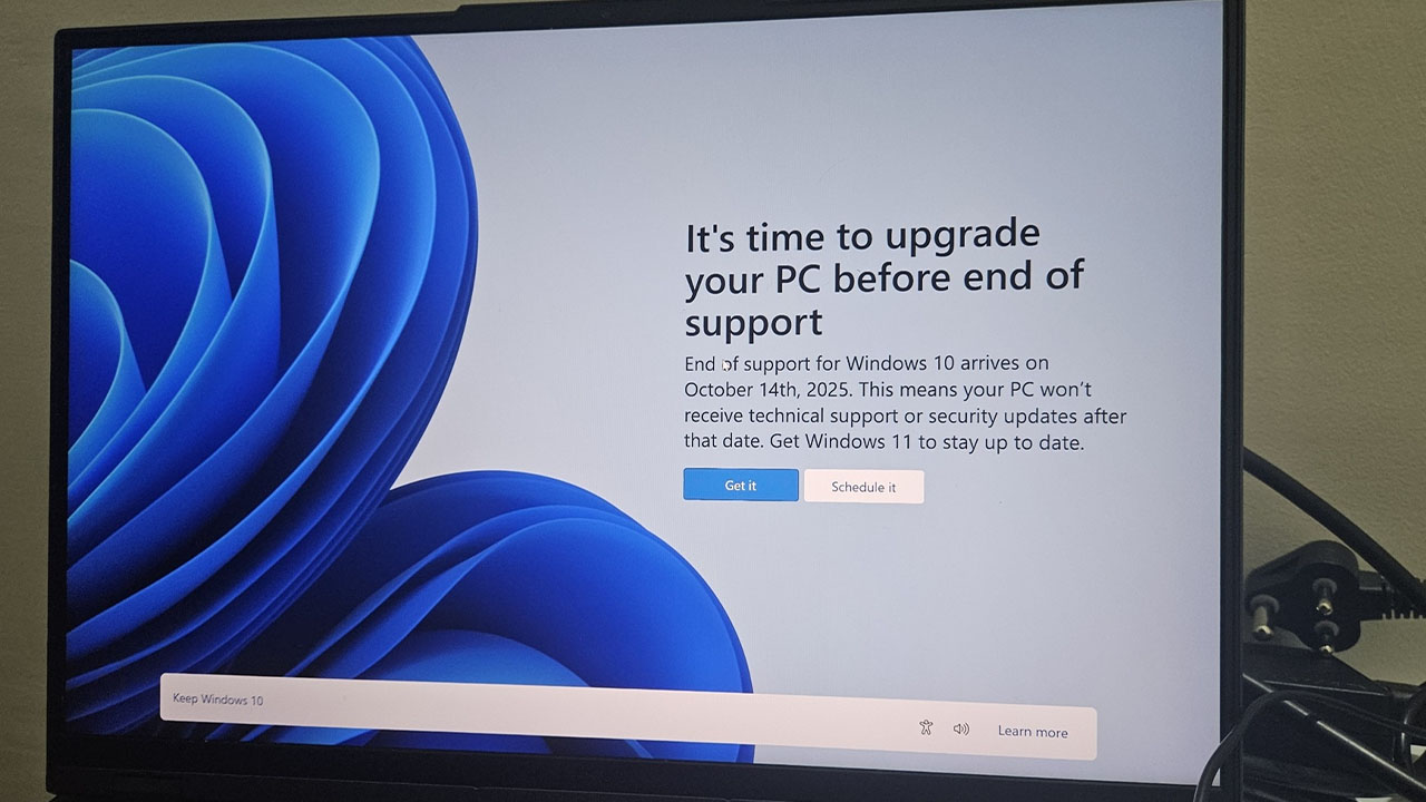 Microsoft, Windows 10 Kullanıcılarını Çileden Çıkardı: Tam Ekran Windows 11 Reklamı Göstermeye Başladı