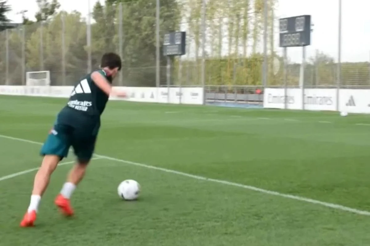 Arda Gülerden antrenmanda inanılmaz gol
