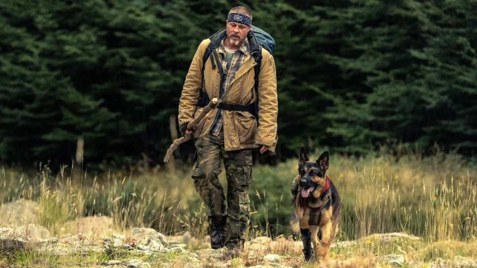 Brad Pitt Alaska’nın ortasında mahsur kaldı: Yanında sadece Odin var