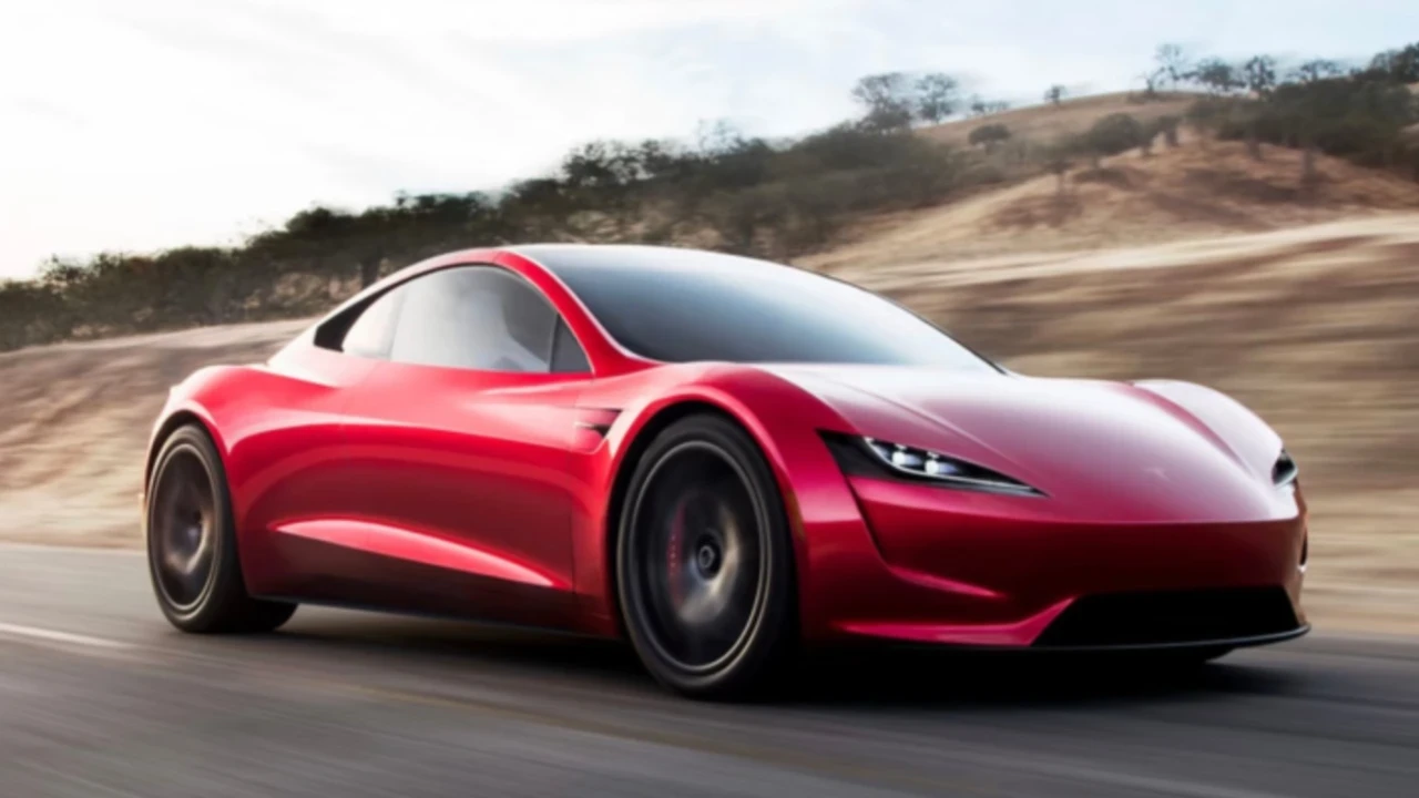 Tesla Roadster yine ertelendi: 9 yıllık bekleyiş biraz daha uzuyor