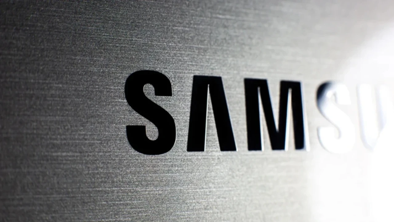 Samsung telefon üretimini yüzde 30 azaltabilir: Bellek fiyatları şirketi zorluyor