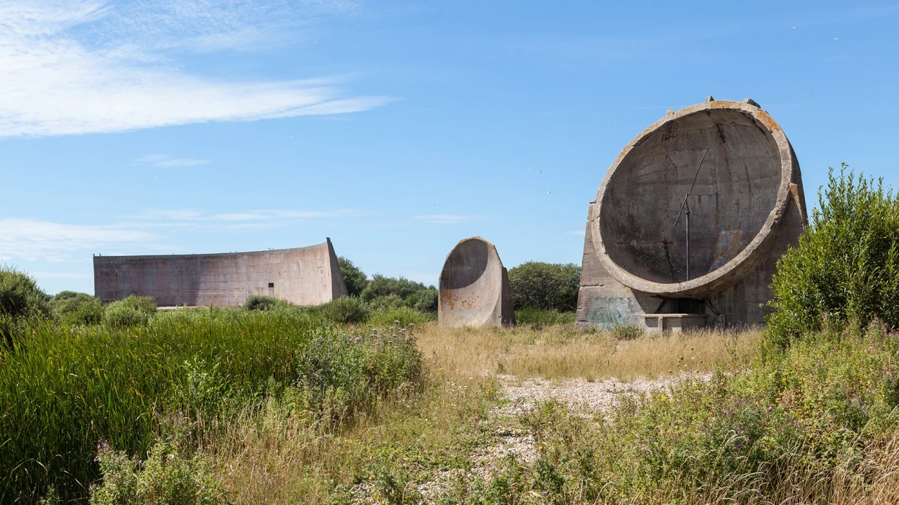 Radar yokken uçakları bu beton aynalar dinliyordu