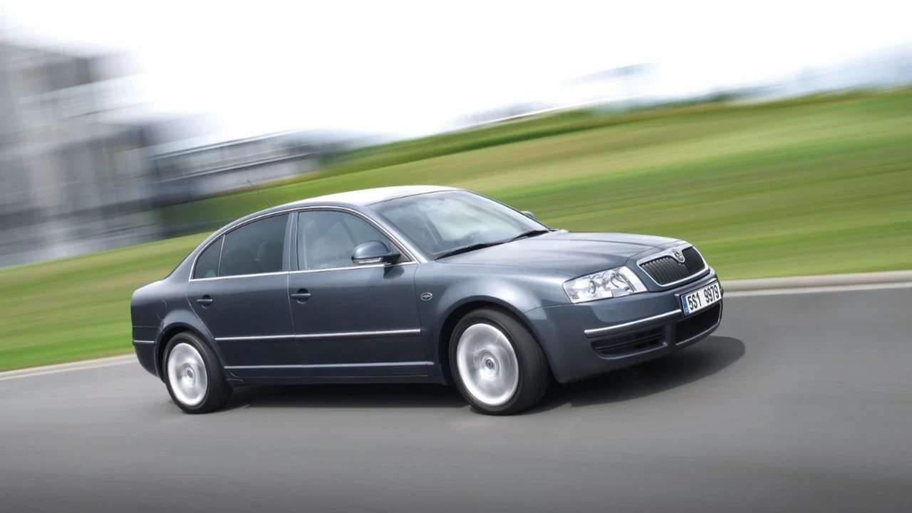 52 yıl boyunca ortadan kayboldu: Skoda Superb'in 1934'e uzanan hikayesi