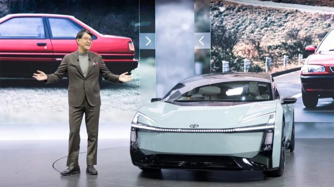 Toyota Corolla tarihinde bir ilk: Elektrikli versiyon geliyor