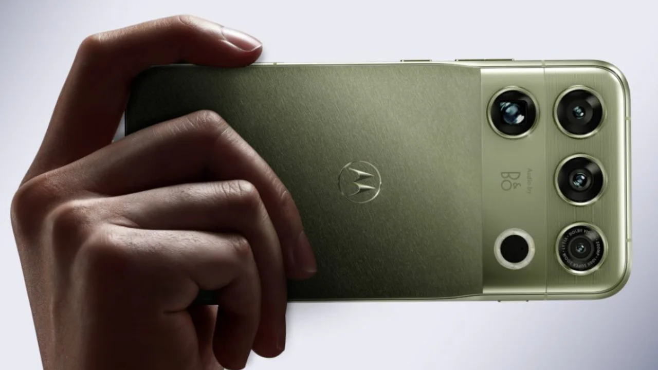 Motorola Signature 27 Tanıtıldı: Snapdragon 8 Elite Extreme ve 200 Megapiksel Periskop Kamera Geliyor