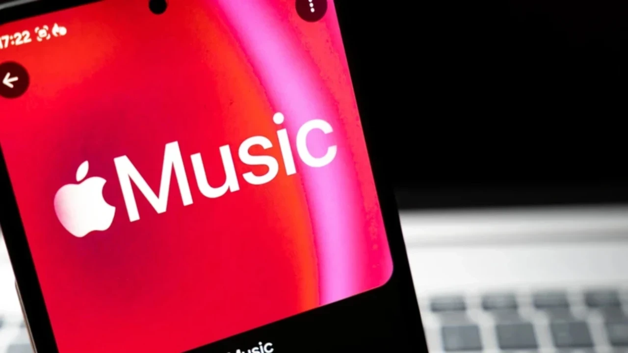 Apple Music'in yeni etiketi tartışma yarattı: Bazıları tamamen engellemek istiyor